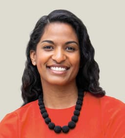 Image of the Author Jennifer Paulino